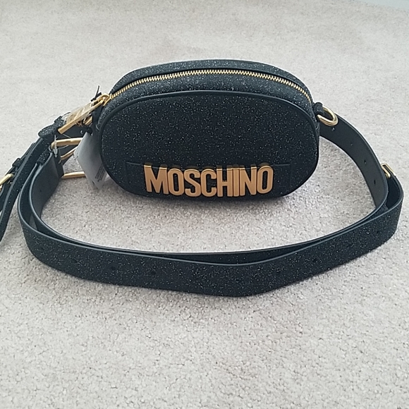 Authentic Moschino belt bag - Picture 3 of 8